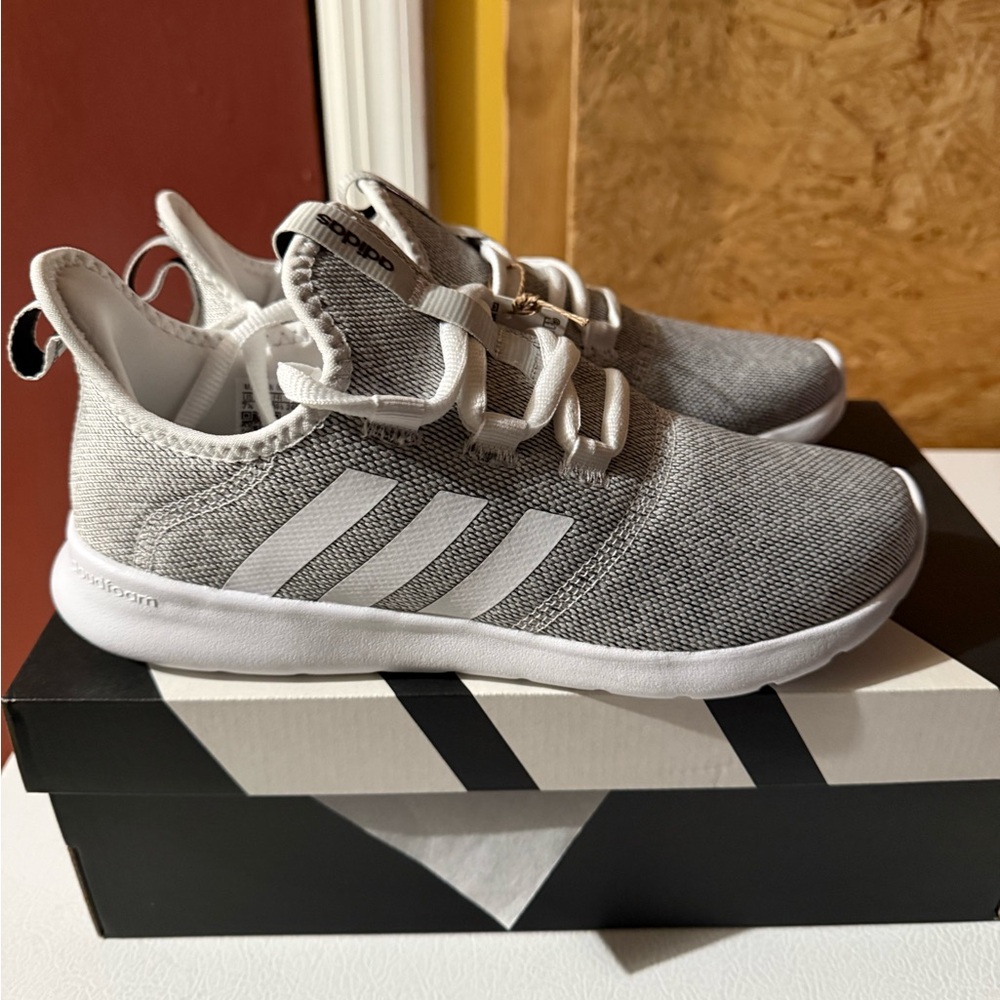 Adidas Womens Gray and White Sneakers - Picture 3 of 6